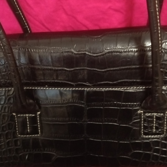 Tommy Hilfiger Black Purse with change purse set. - Picture 15 of 15